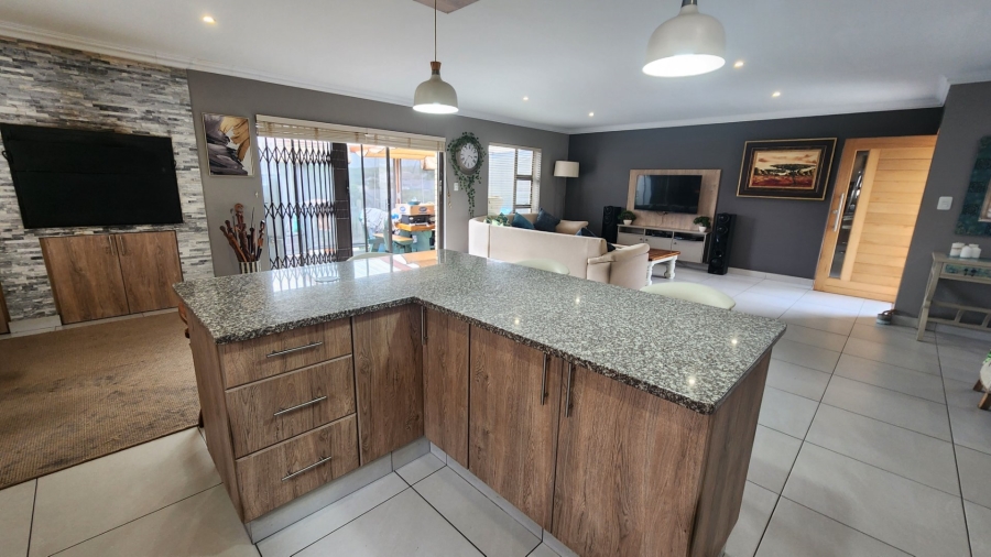 3 Bedroom Property for Sale in Seemeeu Park Western Cape